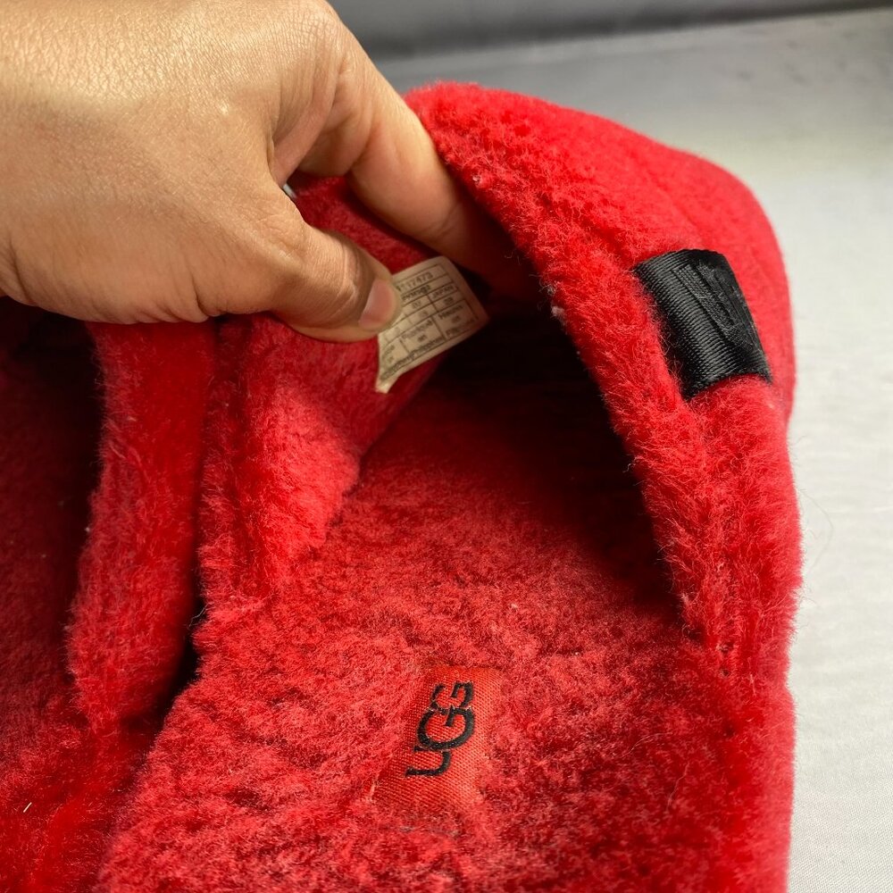 UGG FLUFF YOU Slippers Samba Red Fluff Sz W11/ M10 unisex - Picture 3 of 5